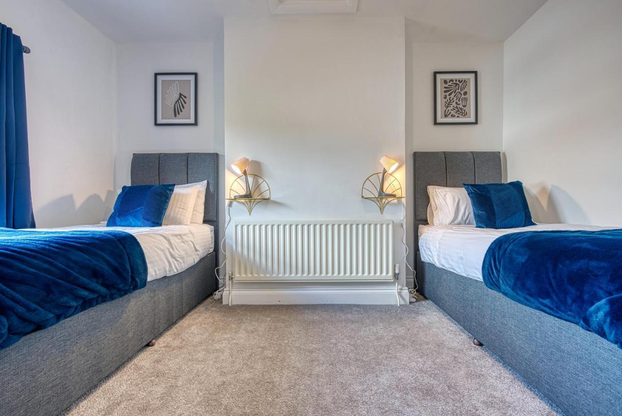 Buckwell Heights - 2 Bedroom Free Parking Wifi Sky Tv Wellingborough